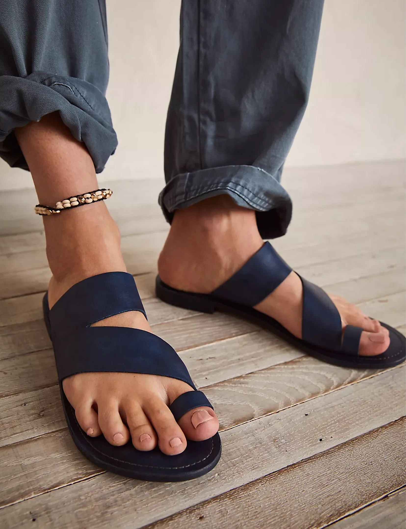 Abilene Toe Loop Sandal, Midnight Hour