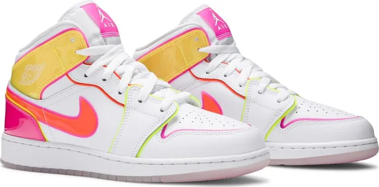 Air Jordan 1 Mid SE GS Edge Glow sneakers, white