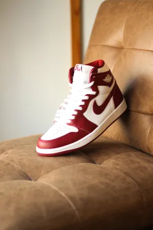 AIR JORDAN 1 RETRO HIGH OG "TEAM RED"