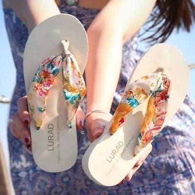 Bohemian Flip-Flops Thick Bottom Middle Heel Beach Shoes