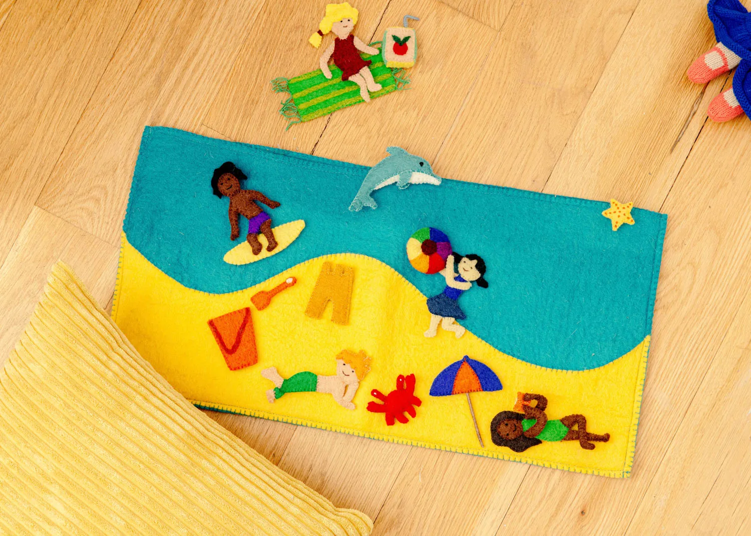 Felt Beach Discovery Board