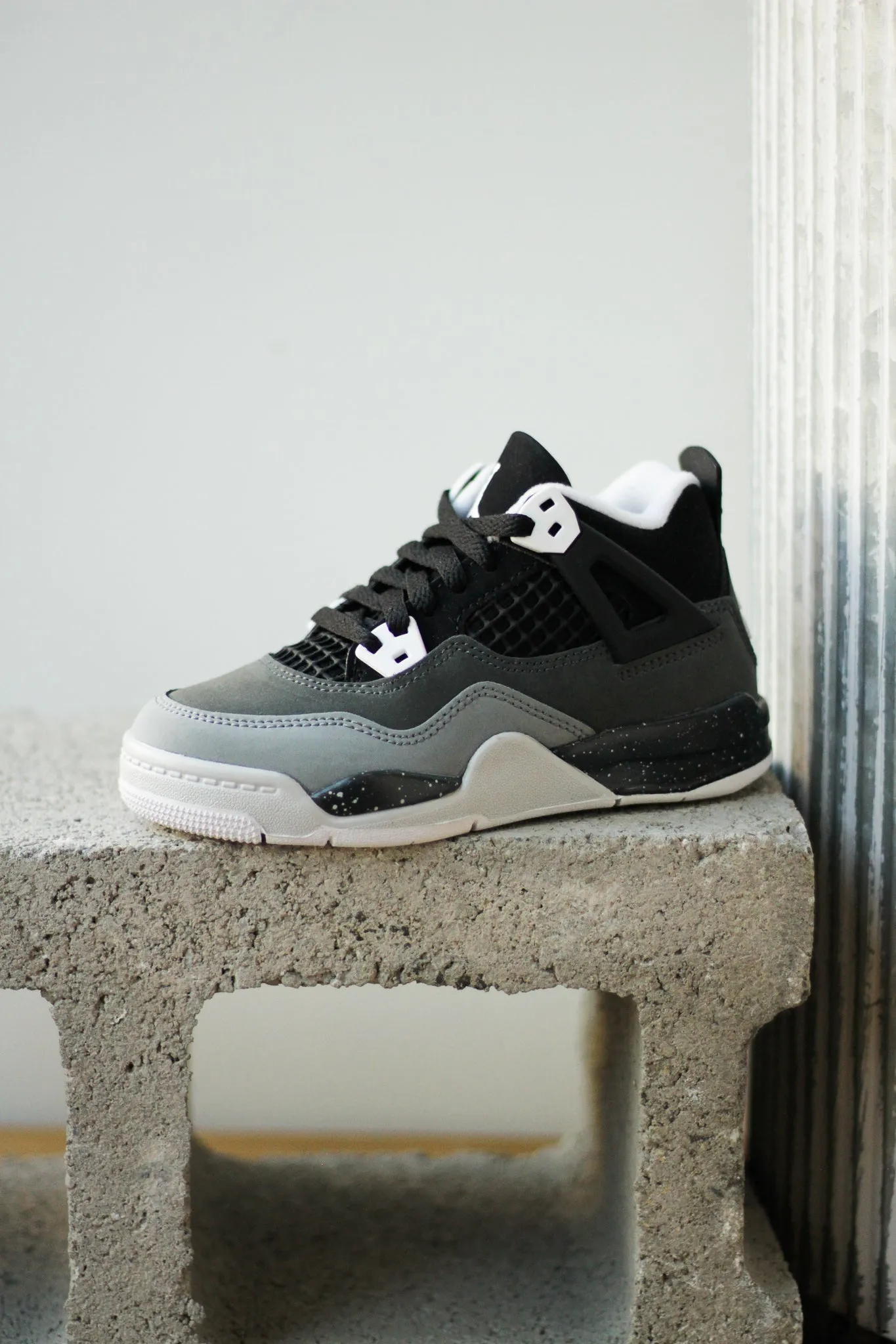 JORDAN 4 RETRO (PS) "BLACK/ANTHRACITE"