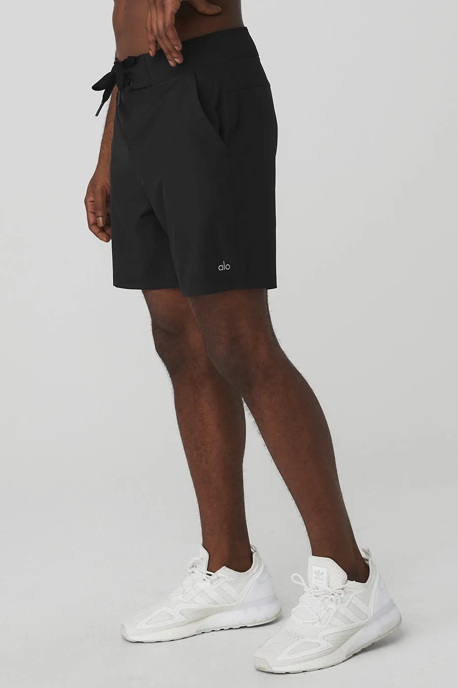 Plow Board Short - Black