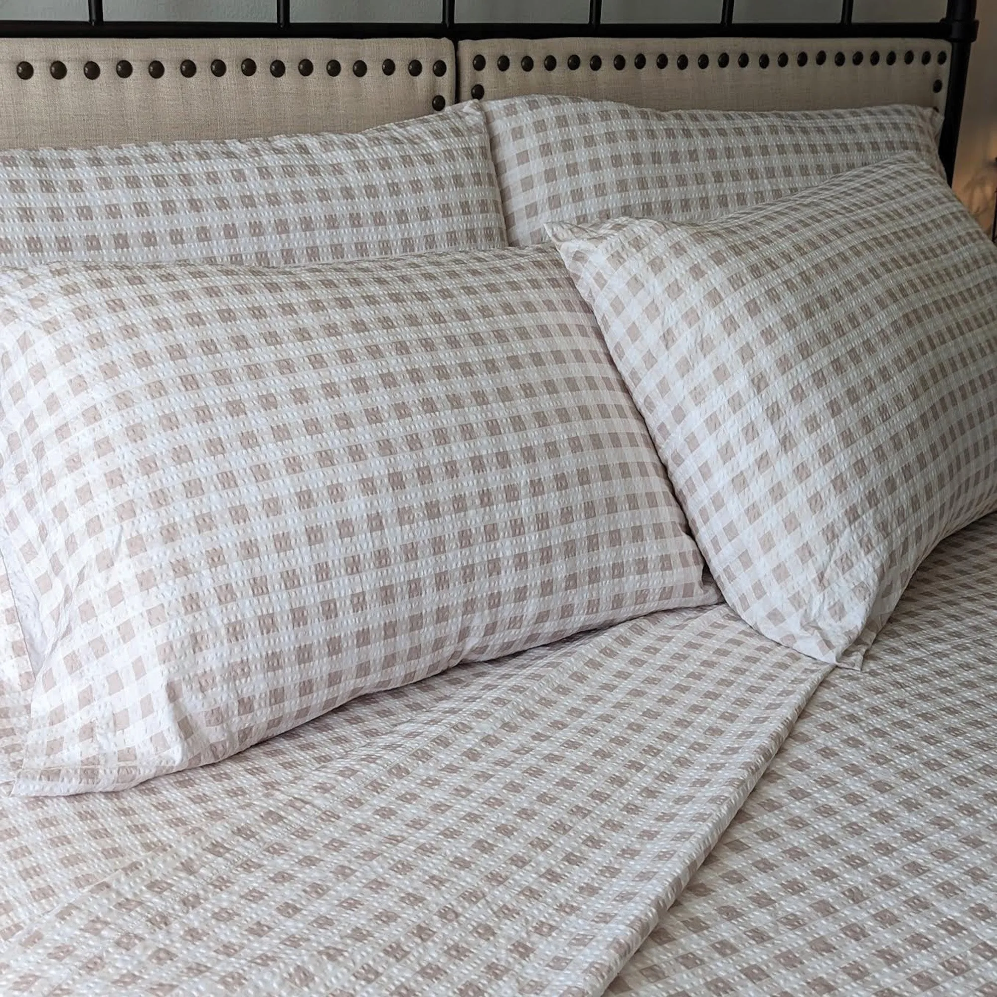 Seersucker Sheet Set with extra pillowcases