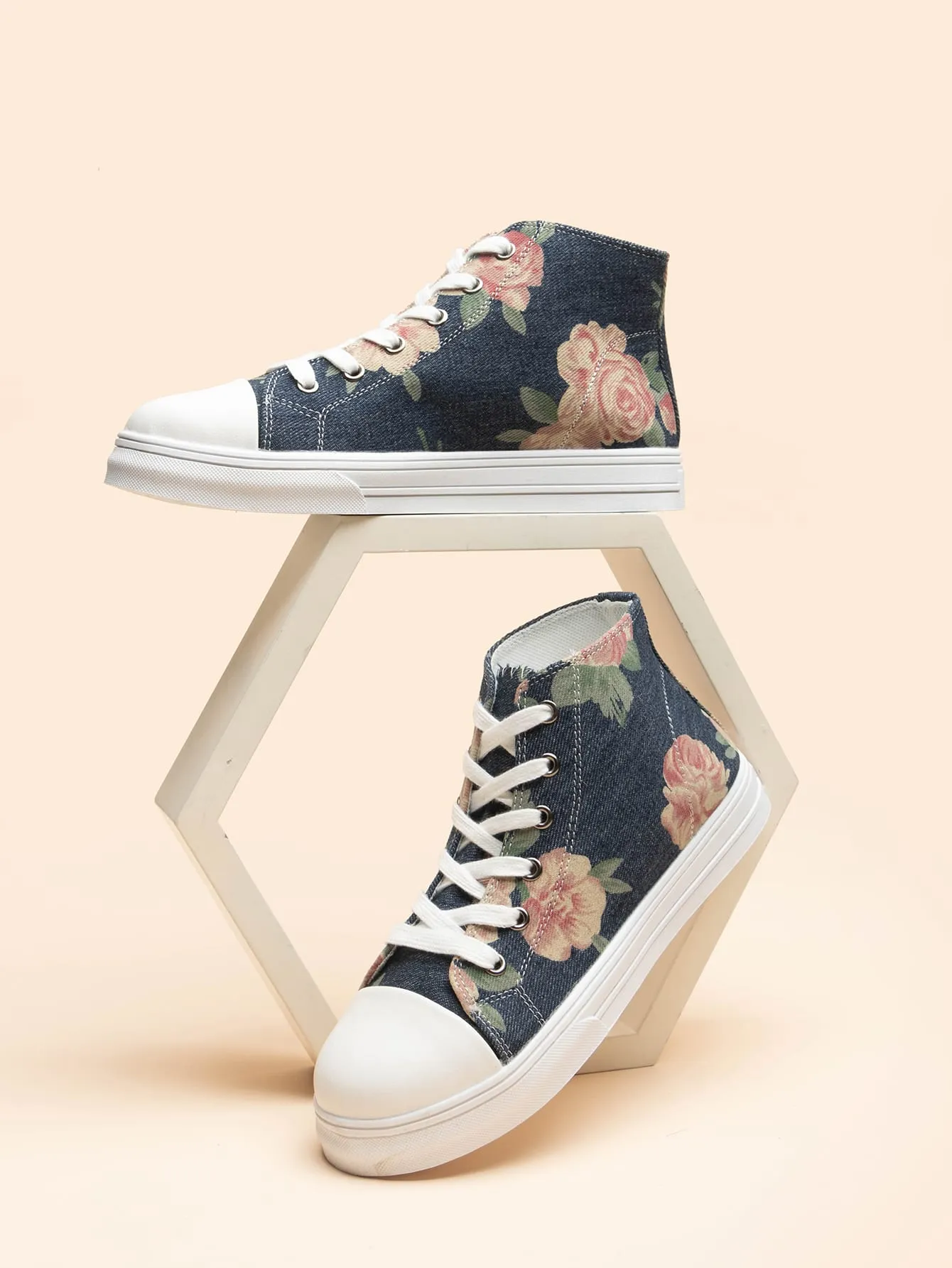 Two Tone Lace-up Front High Top Skate Shoes